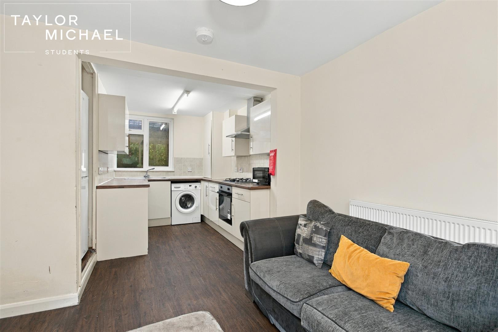 Open Plan Kitchen/Living Area